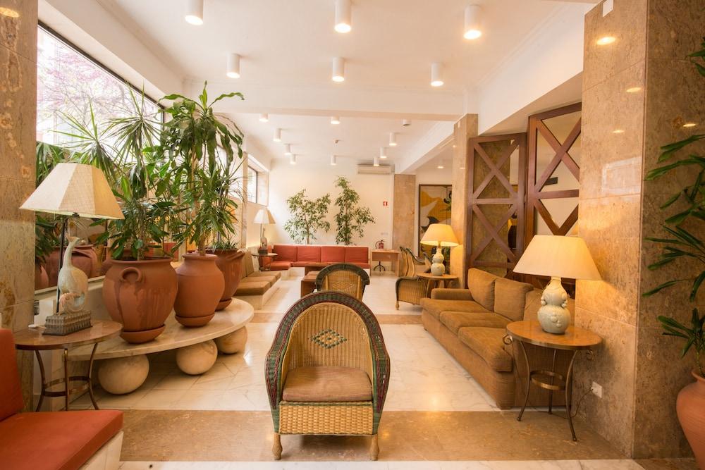 Holiday Inn Express & Suites Lisbon - Principe Real By Ihg Exterior foto