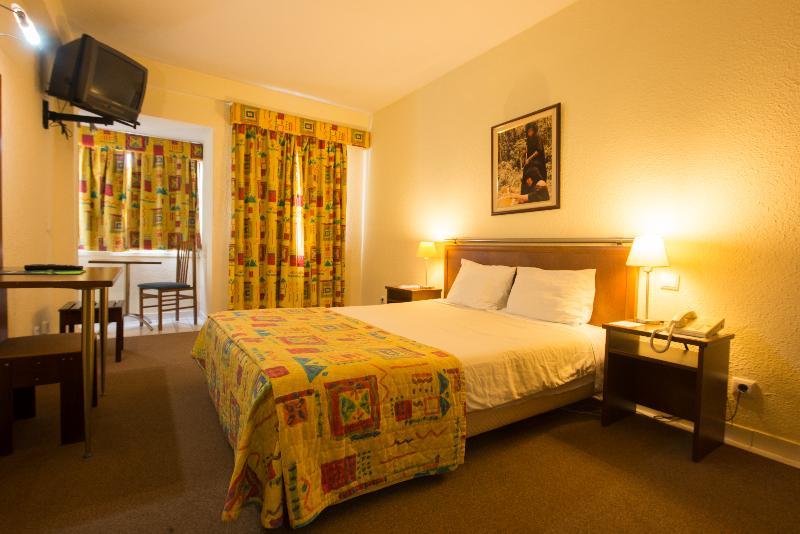 Holiday Inn Express & Suites Lisbon - Principe Real By Ihg Exterior foto