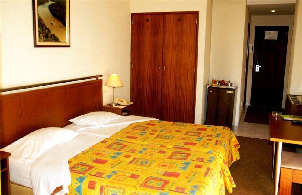 Holiday Inn Express & Suites Lisbon - Principe Real By Ihg Exterior foto
