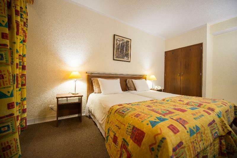 Holiday Inn Express & Suites Lisbon - Principe Real By Ihg Exterior foto