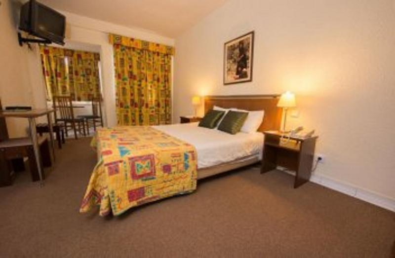 Holiday Inn Express & Suites Lisbon - Principe Real By Ihg Exterior foto
